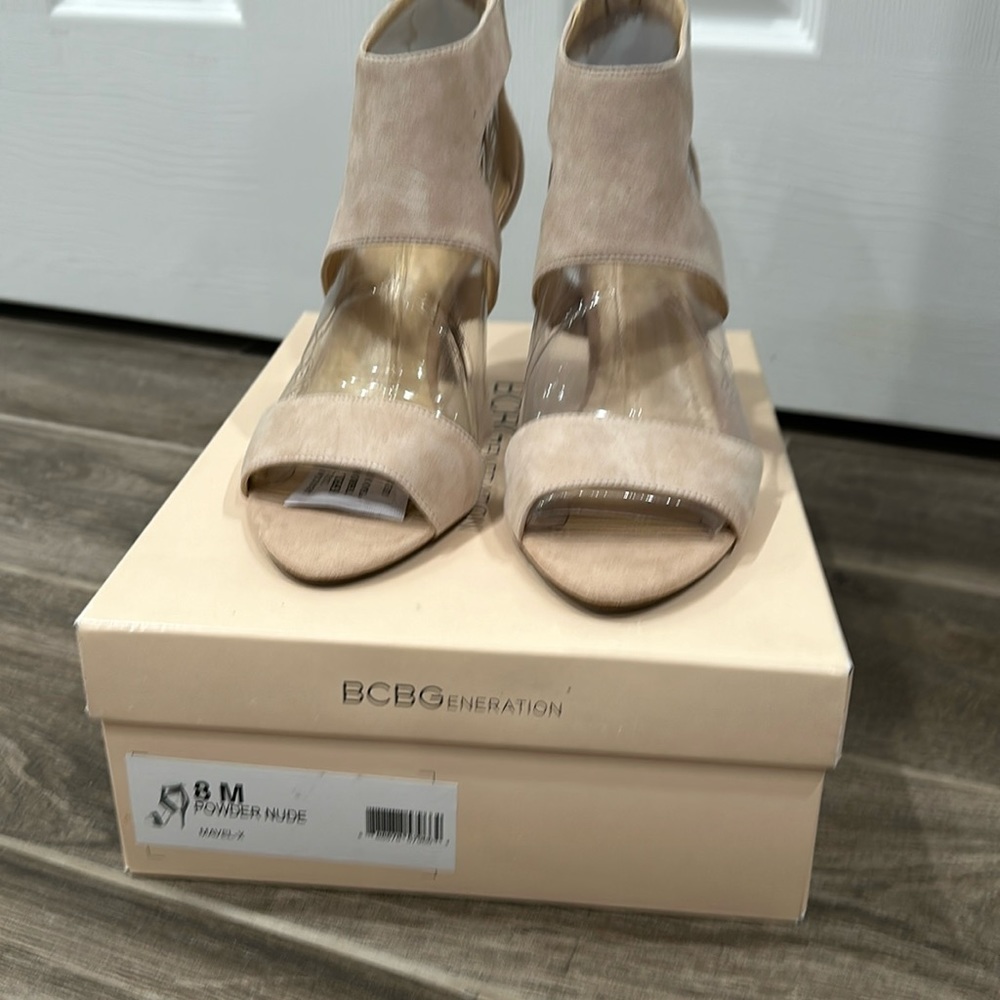 BCBGeneretion suede powder nude heels